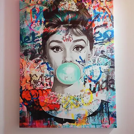 Pop House *
